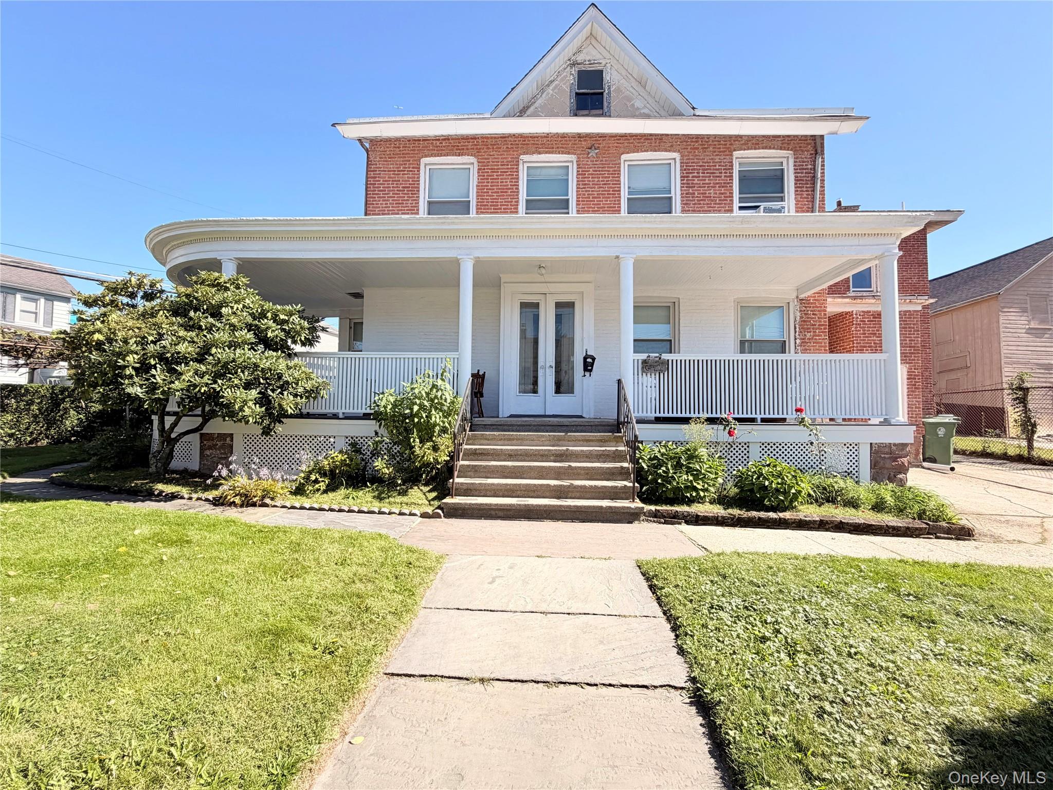 82-84 Montgomery Street