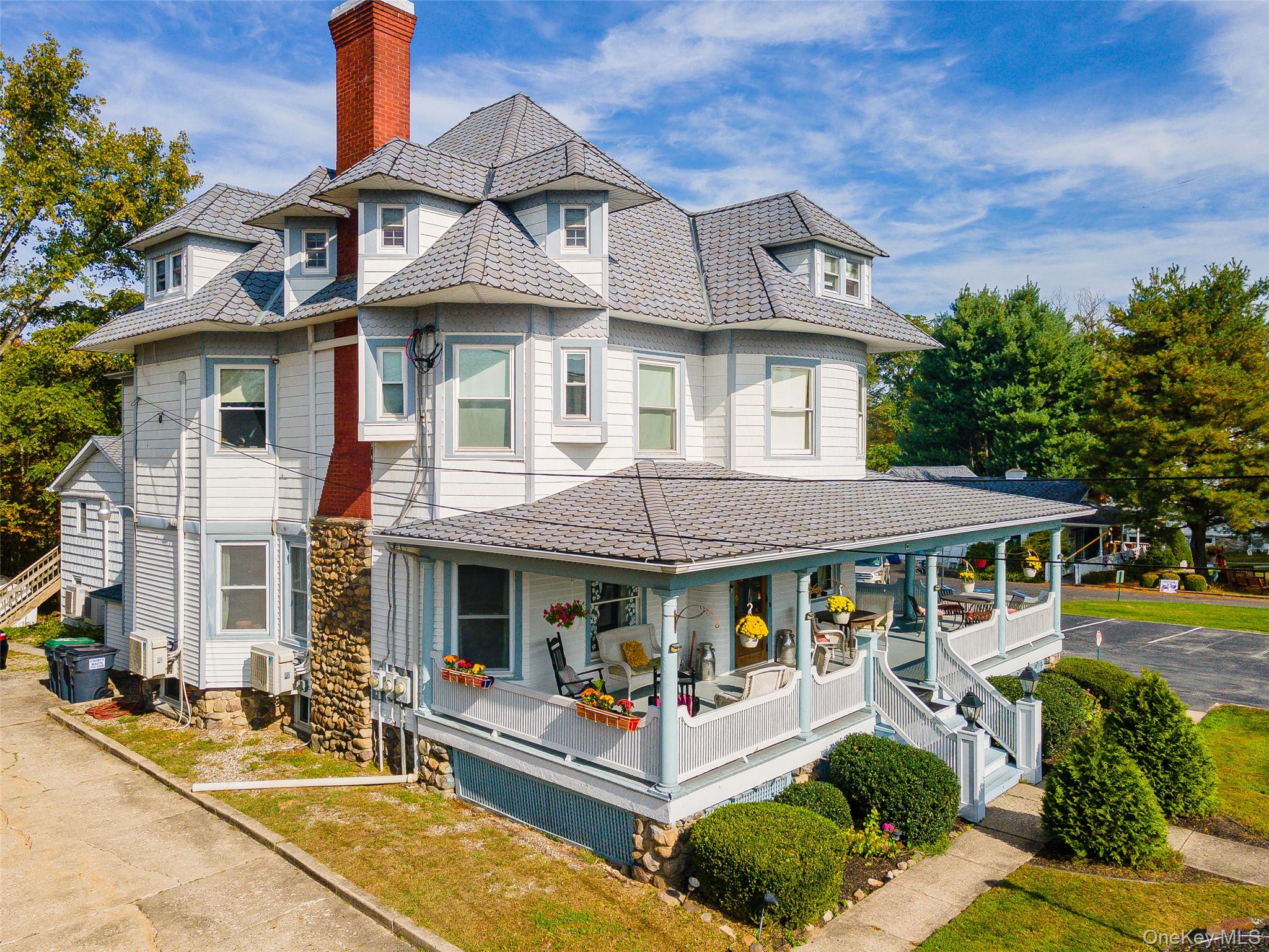 215 Maple Avenue