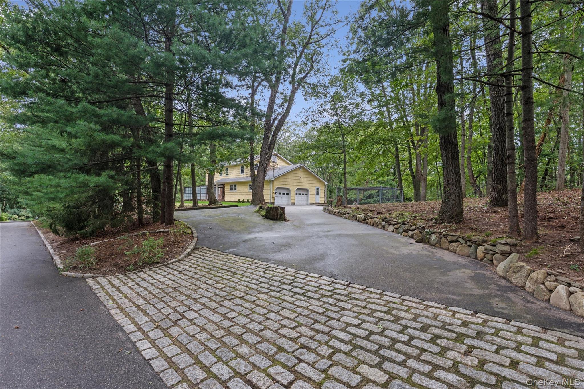 614 Twin Hills Court