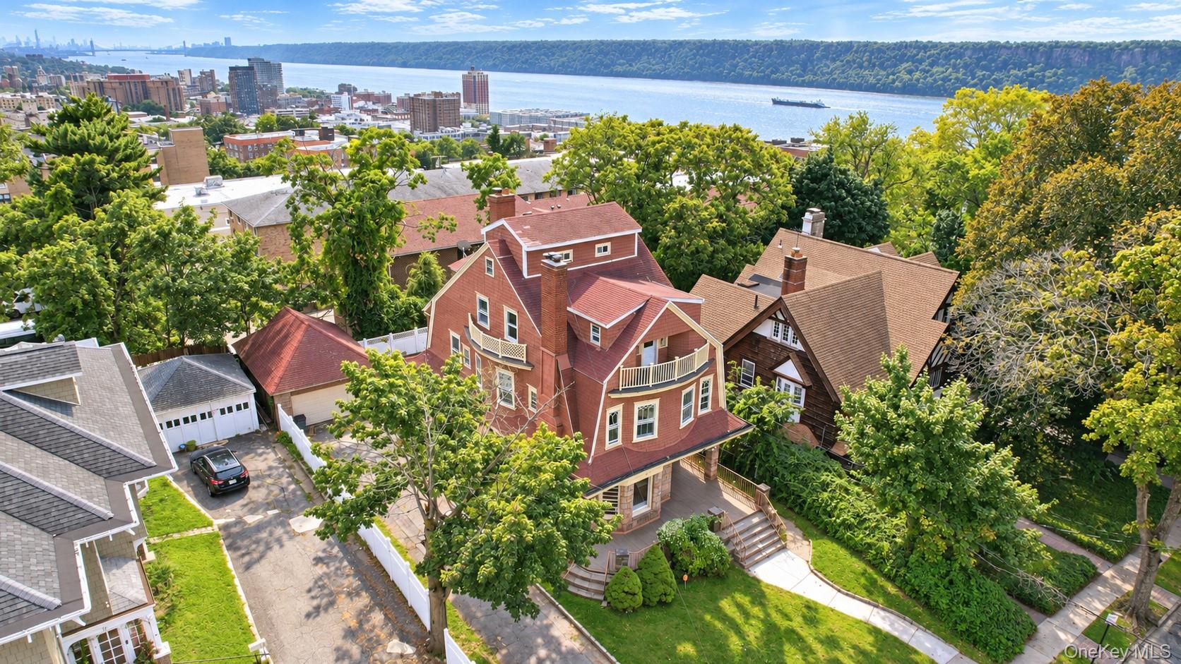 10 Delavan Terrace