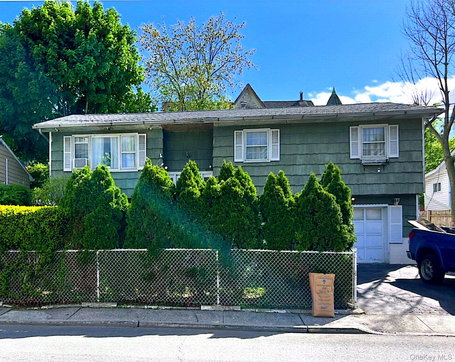 4 Conklin Avenue
