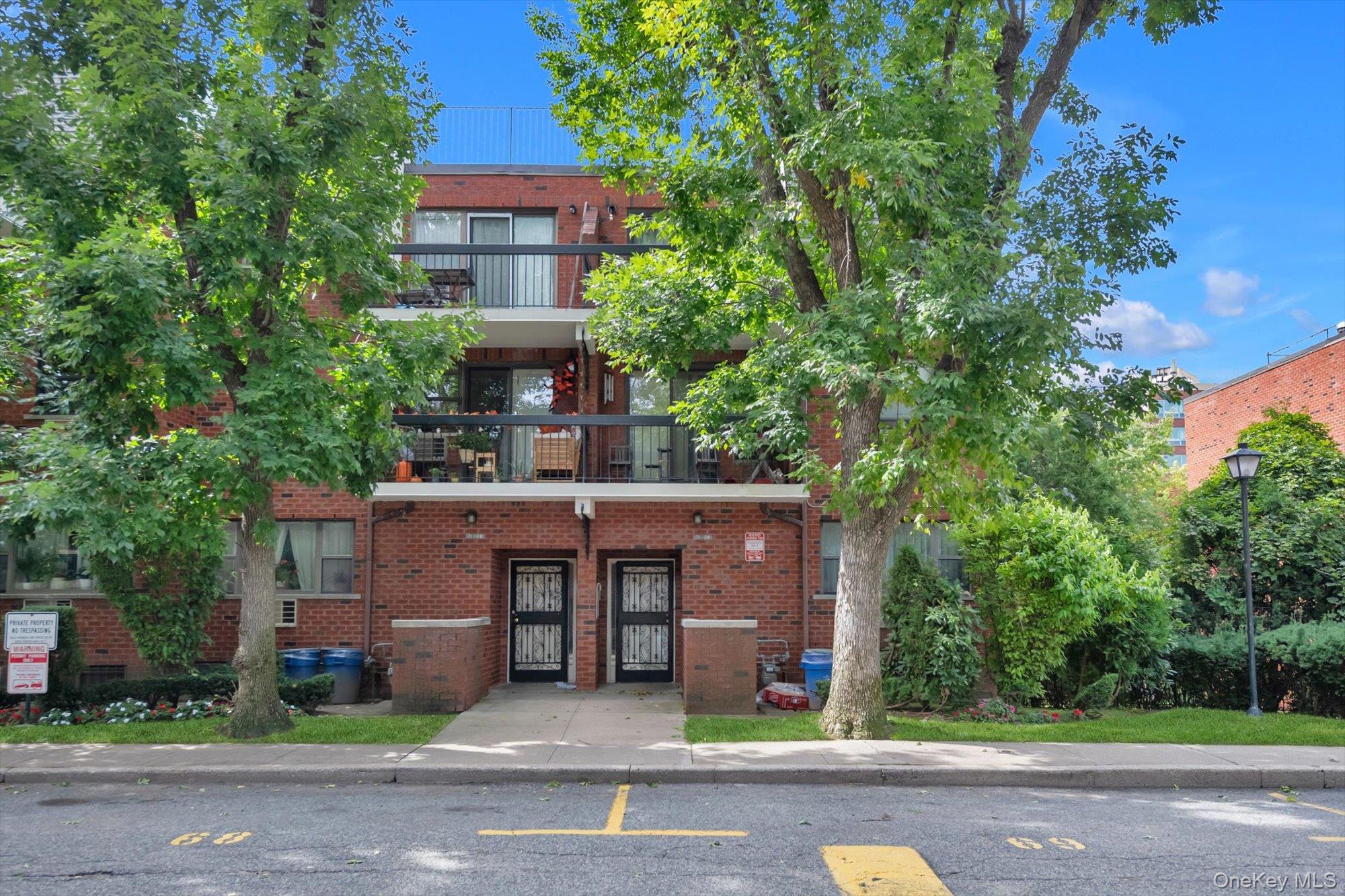 71-24 Sutton Place