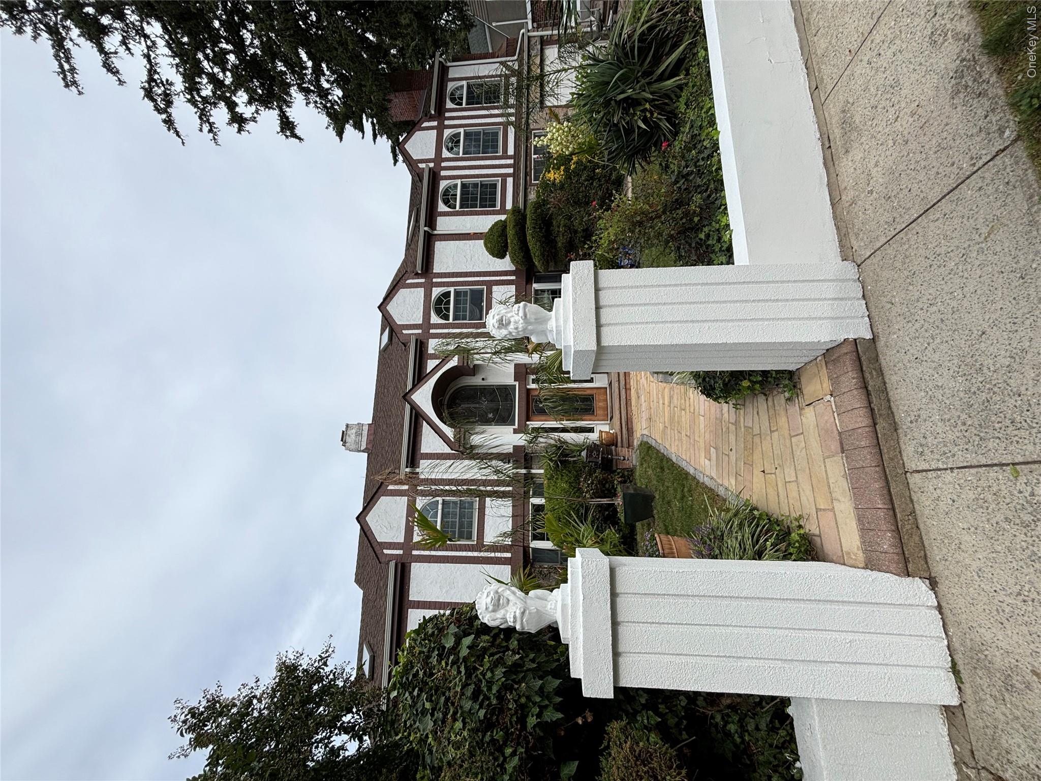 80 Surrey lane