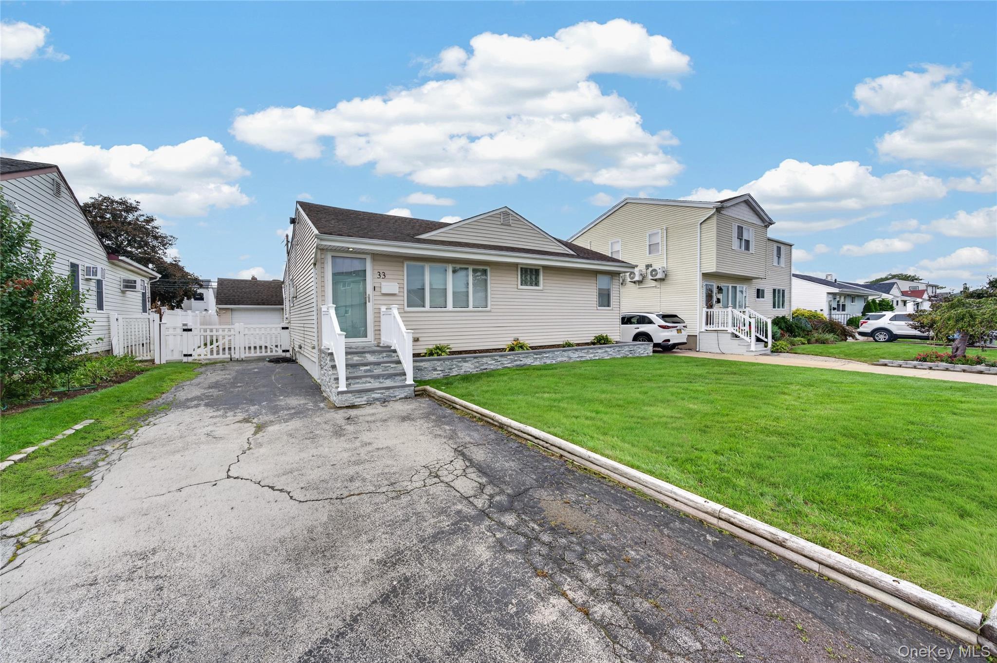 33 Hubbard Avenue