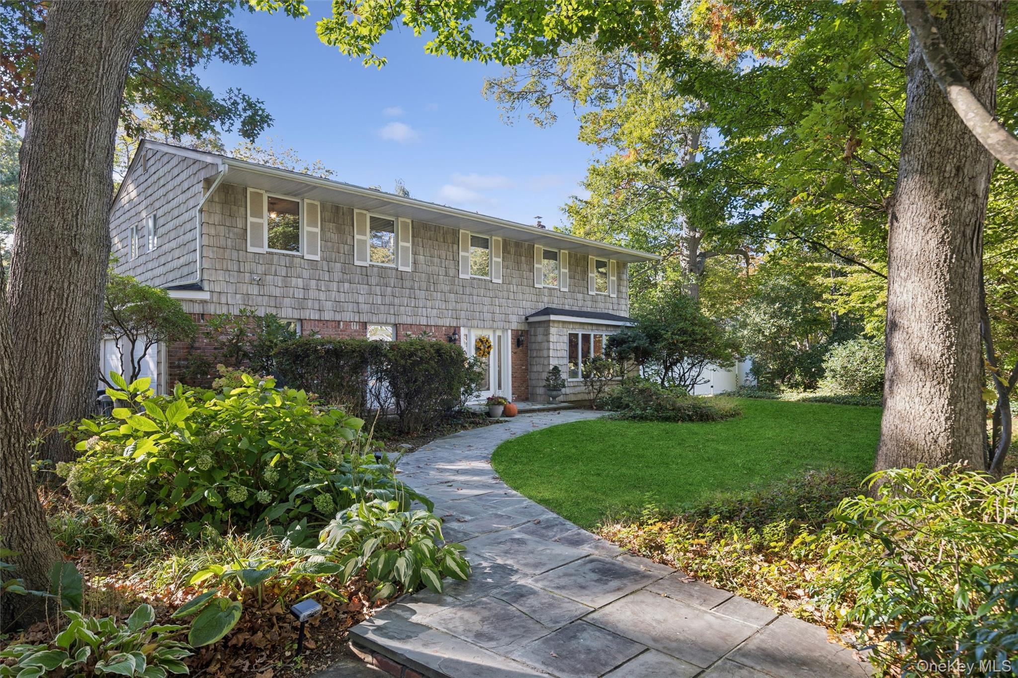 8 Tree Hollow Lane