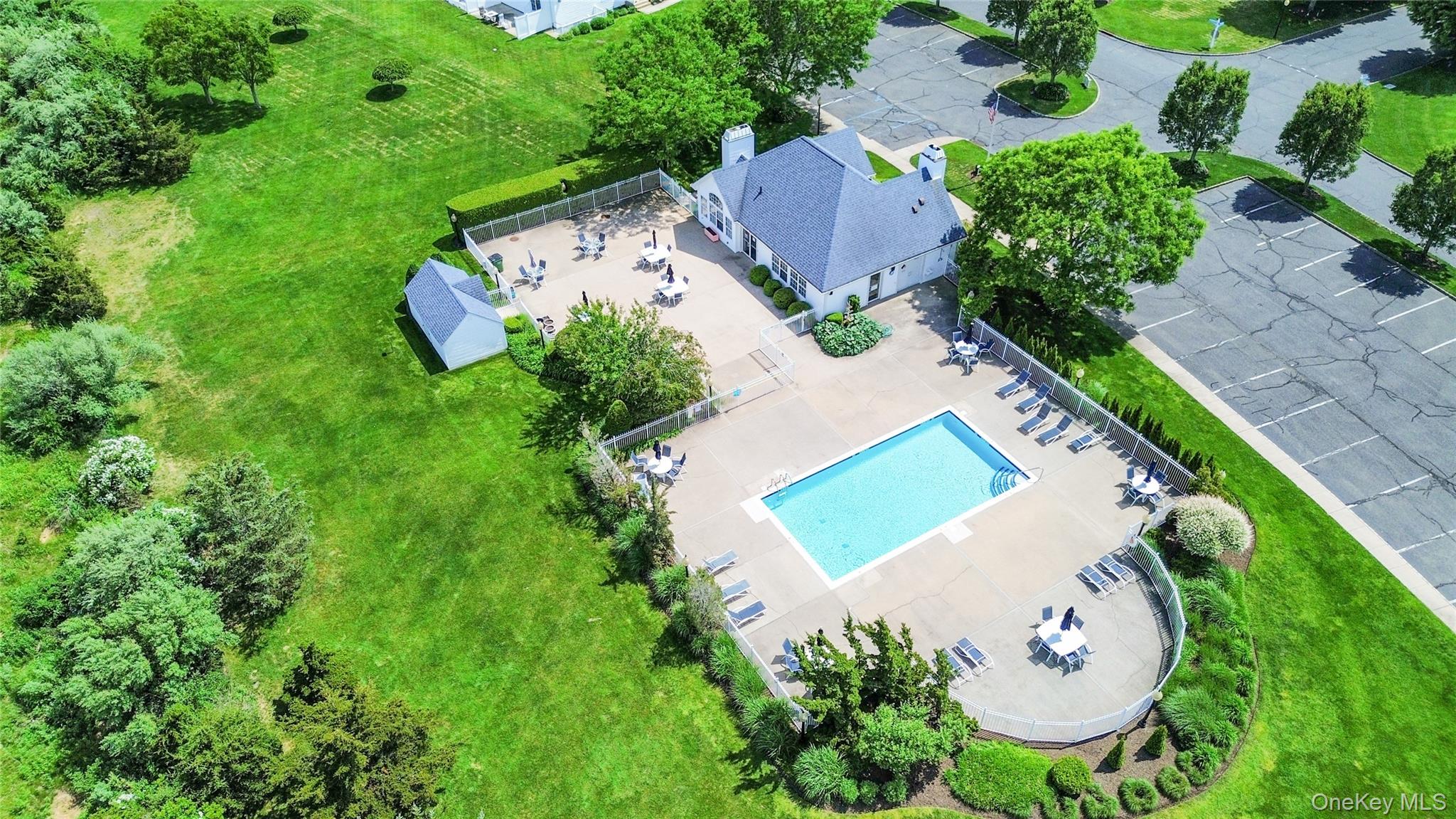 11 Summerfield Lane