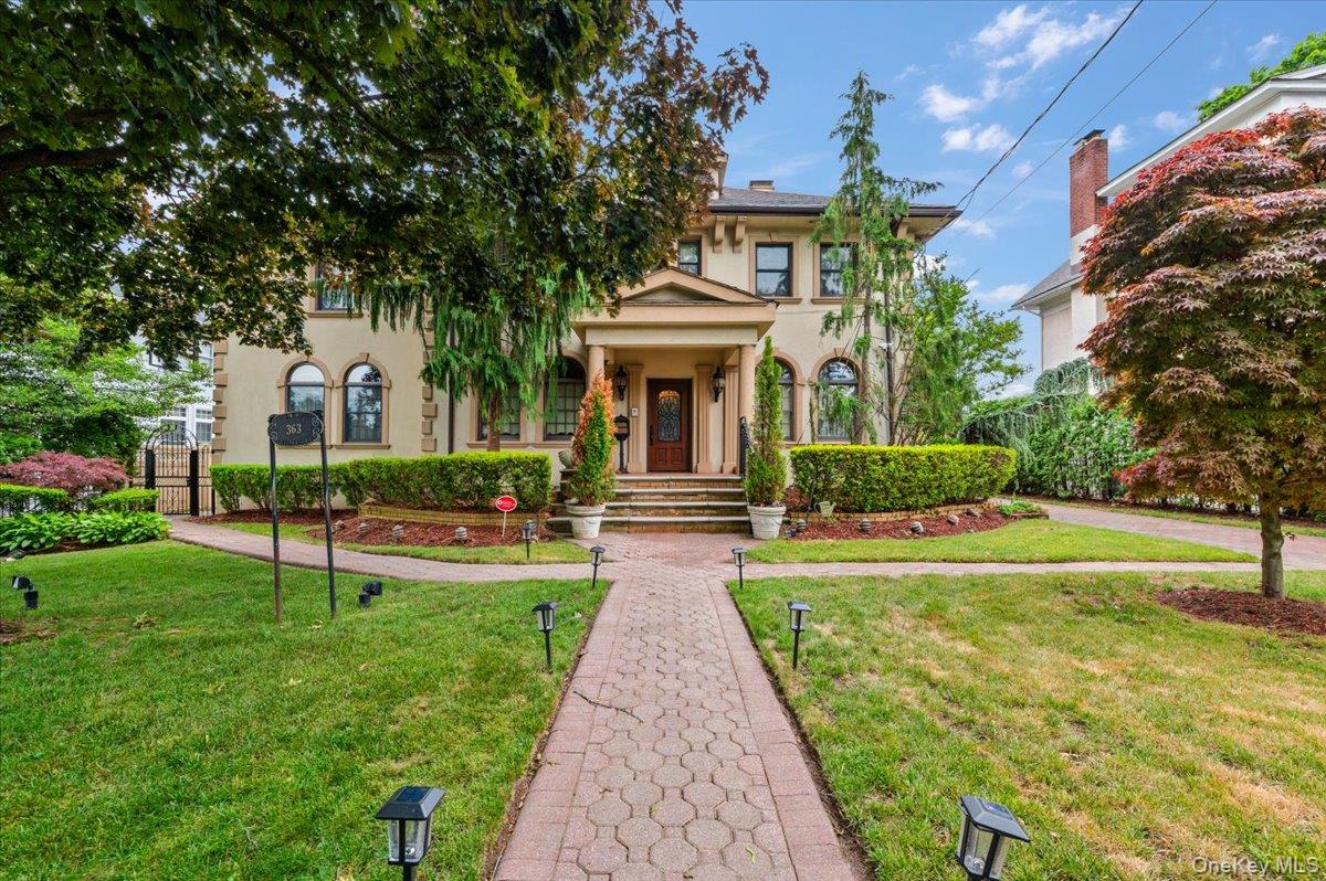363 Oak Avenue