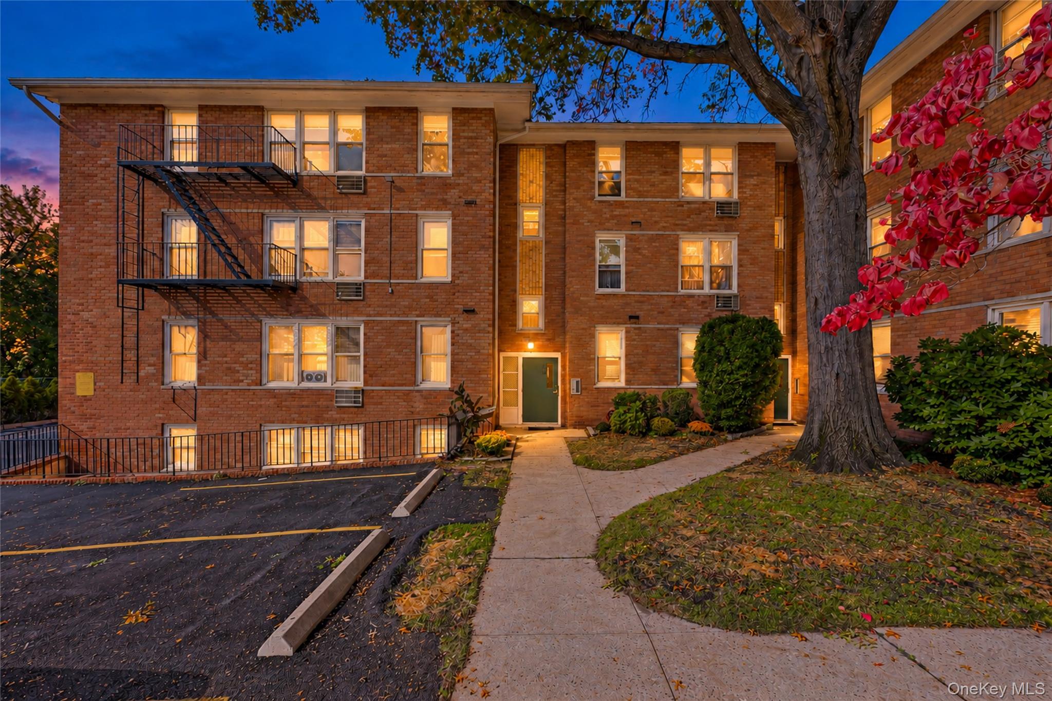 25 Trinity Place