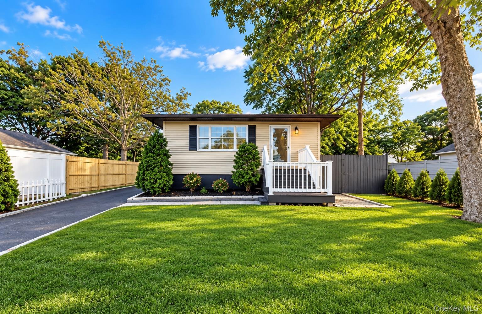28 Roslyn Avenue