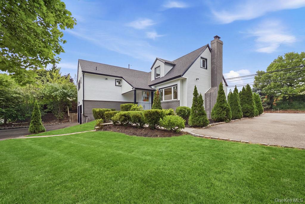 84 Middle Neck Road